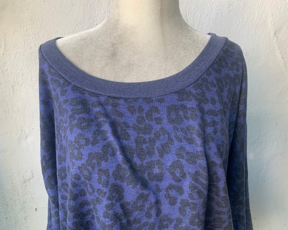 Vintage Inspired Blue Leopard Sweatshirt, M - image 4