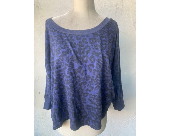 Vintage Inspired Blue Leopard Sweatshirt, M - image 1