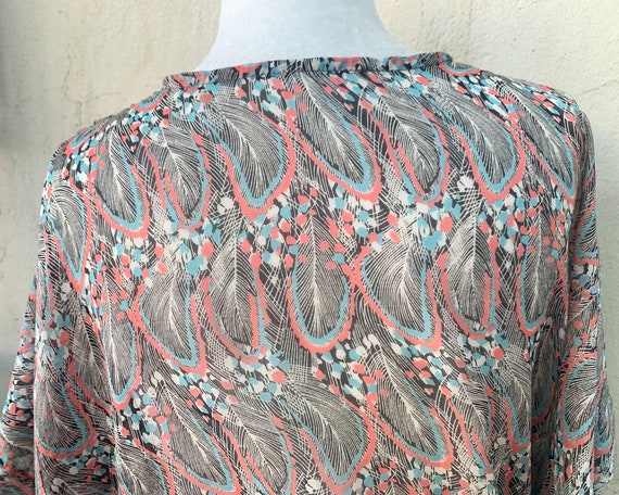 Vintage Inspired Sheer Billowy Feather Design Top… - image 4
