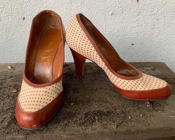 Vintage 1940s Valentines Woven Brown Leather Spec… - image 1