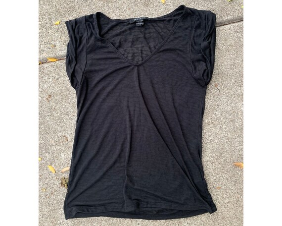 Lightweight Soft Black Patterned Short Sleeved Ra… - image 4