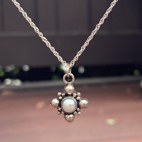 Sterling Silver Necklace with Round Pearl Pendant 16"