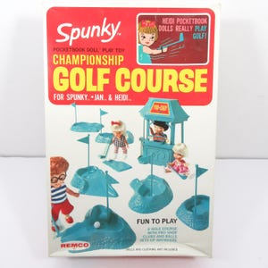 Remco Spunky Championship-golfbaanspeelset ongebruikt in doos Heidi Family of Pocketbook Dolls Vintage 1967 speelgoed