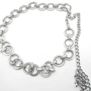 Silver Tone Textured Hoop Loop Belt w Tassel Metal Vintage MCM Size 28" - 36"
