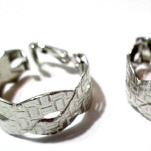 Textured Silver Tone Hoop Earrings Unworn New Old Stock Clip On