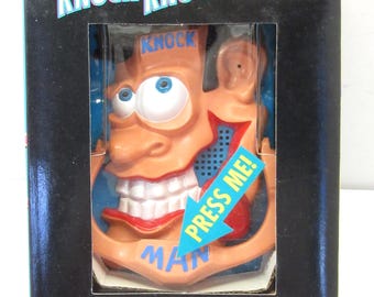 Radio Shack Knock Knock Game Man Lyon Motion Activated Toy Door Knocker Vtg NOS