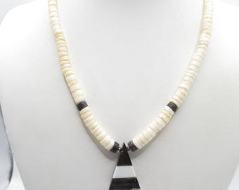 Pukka Puka Shell Beaded Necklace w Triangle Black White Pendant Vintage 70s Beach