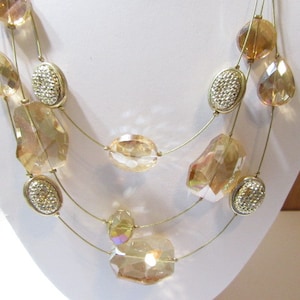 Vintage Cute Topaz Crystal and Silver Tone Textured Sparkly Oval Illusion Style Necklace Contemporary