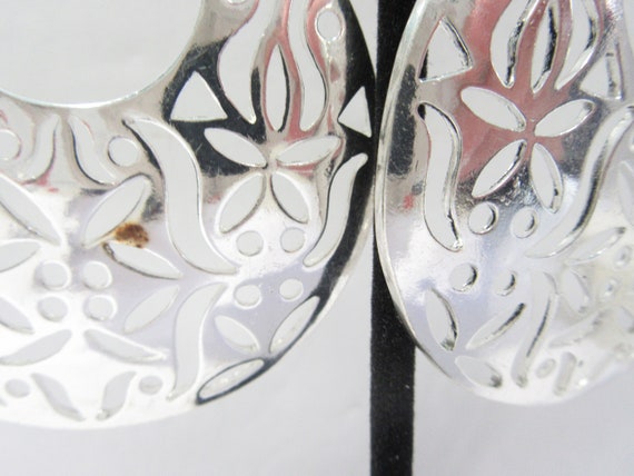 Large Silver Tone Round Open Work Disk Earrings P… - image 4