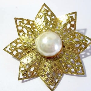 Pin Carved Metal Gold Tone Star Faux Pearl Brooch Vintage Mid Century