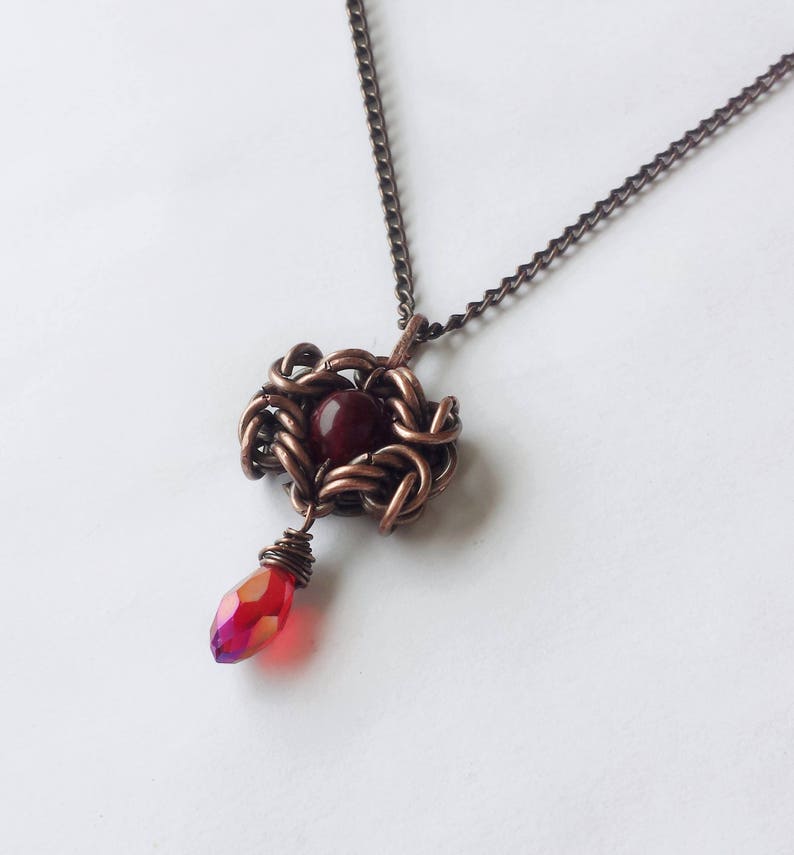 Small pendant agate motif byzantine chainmaille