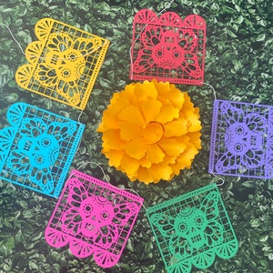 Ofrenda Día de los muertos papel picado banner, ofrenda banner, day of the dead banner, Sugar skull banner, Ofrenda papel picado decor