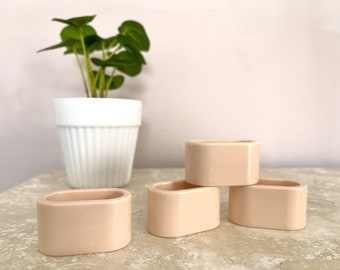 90s Light Pink Plastic Napkin Rings | Set of Four