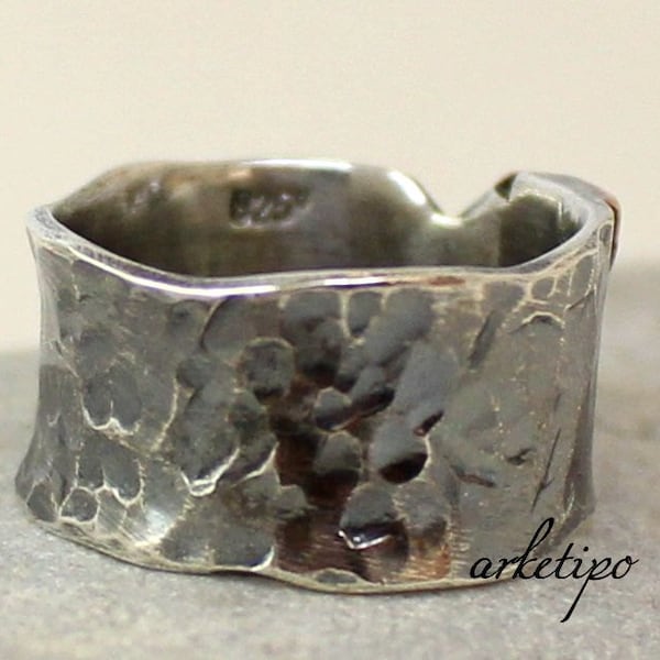 Men's Band - Sterling Silver Band - Hammered - Oxidized - Black ring - Personalized - Wide Band - Woman Ring Silver