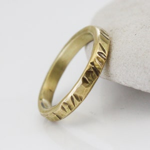 Handgemaakte gouden ring-gepersonaliseerde Inside-band voor mannen/vrouwen-gehamerd-gemaakt van messing