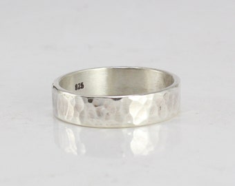 Bague en argent sterling pour hommes, femmes - Martelée ou lisse - Gravure personnalisée - Bague en argent sterling pour hommes - Bande d’argent - 5 mm