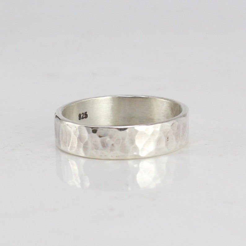 Sterling Silver Ring for Men, Women Hammered or Smooth Custom Engraving Mens Sterling Silver Ring Silver Band 5mm zdjęcie 1