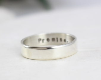 gepersonaliseerde zilveren ring, aangepaste gravure, gehamerd of glad, cadeau voor mannen, voor vrouwen, band voor koppels, trouwring, verlovingsband