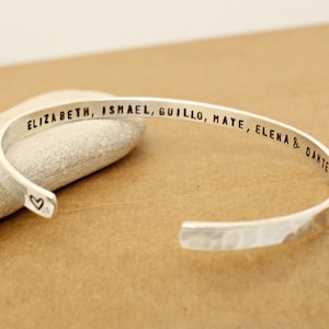 Bracelet personnalisé manchette jonc en argent sterling nom date coordonnées proverbes chiffres romains cadeau de demoiselle d'honneur image 1