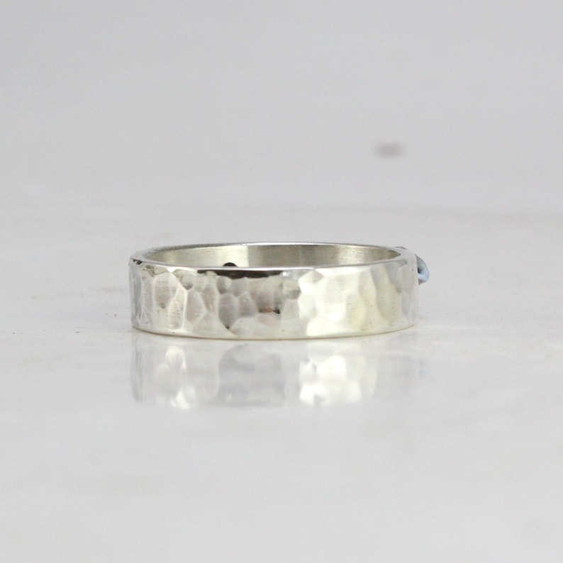 Sterling zilveren ring voor mannen, vrouwen gehamerd of glad aangepaste gravure heren Sterling zilveren ring zilveren band 5 mm afbeelding 4