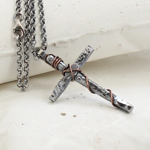 Christian Cross Ketting - Gemaakt van Sterling Silver- Zwart Geoxideerd - Zwart koord of Sterling Silver Chain - Handgemaakt - Voor vrouwen en mannen