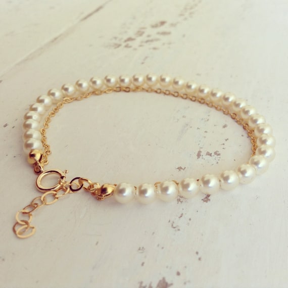 Items similar to Pearls & Gold Bracelet, Pearl Bracelet, Bridesmaid