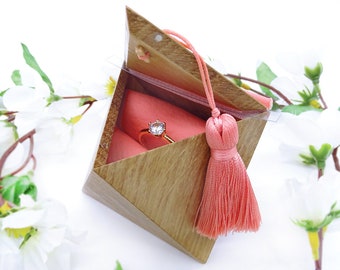 Ecrin pour bague de fiançailles / Fait main, boîte en marquetrie au design unique / Boîte pour demande en mariage en chêne massif