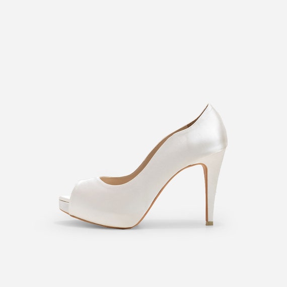 Open toe hotsell bianche