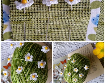 Daisy Crochet pin