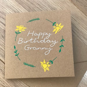 Tarjeta de cumpleaños con narciso - tarjeta personalizada con narciso - tarjeta con narciso - tarjeta de cumpleaños - tarjeta con flores - tarjeta personalizada - feliz cumpleaños