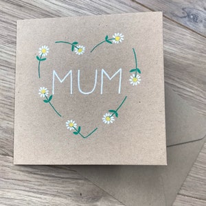 Cartão Daisy Mum - cartão Daisy para o dia das mães - cartão para a mãe - mamãe - avó - avó - madrasta - avó - babá - mãe - cartão de aniversário para a mãe - dia das mães