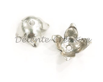 2 Pcs- Coupelles fleur  - Calottes métal argenté - 23 x 11 mm ( sans nickel)