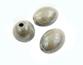 3 Pcs - Perles céramiques olives  irrégulières - gris irisé 24 x 18 mm