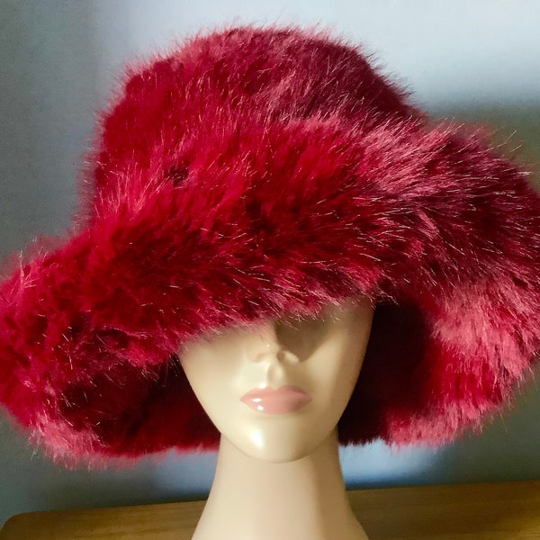 Magnifique chapeau bob surdimensionné bordeaux en fausse fourrure Chapeau Panama Convient aux grandes têtes tendance Chapeau pelucheux Chapeau en peluche réglable