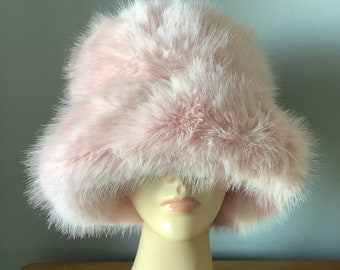 Pink  FAUX Fur Oversized Bucket hat Medium/large  fit winter Autumn on Trend  fluffy Fuzzy hat Plush hat  adjustable