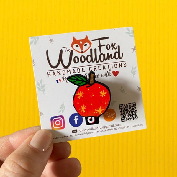 BEAN'S APPLE Brosche Fantastische Mr Fox-Serie aus Holz – von Hand geschnitten und bemalt