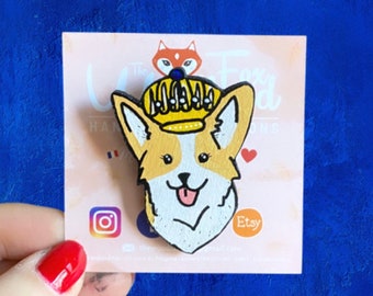 Broche "Corgi royal " en bois - découpée et peinte à la main