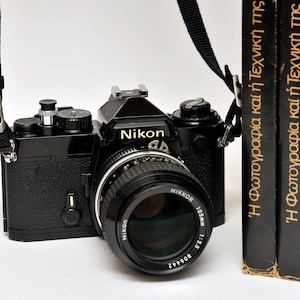 Nikon FE Nikkor 105mm 1:2.5 Lente Vintage SLR Câmera profissional presente lente rara