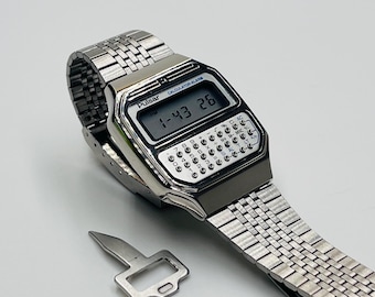 FREE usa shipping Mint rare Pulsar calculator watch Y739 5019 near mint works perfect