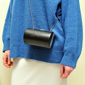 vintage Jean Paul Gaultier Pochette Sac à cylindre Sac à main cylindrique noir Sac à canon Français Haute Couture jpg