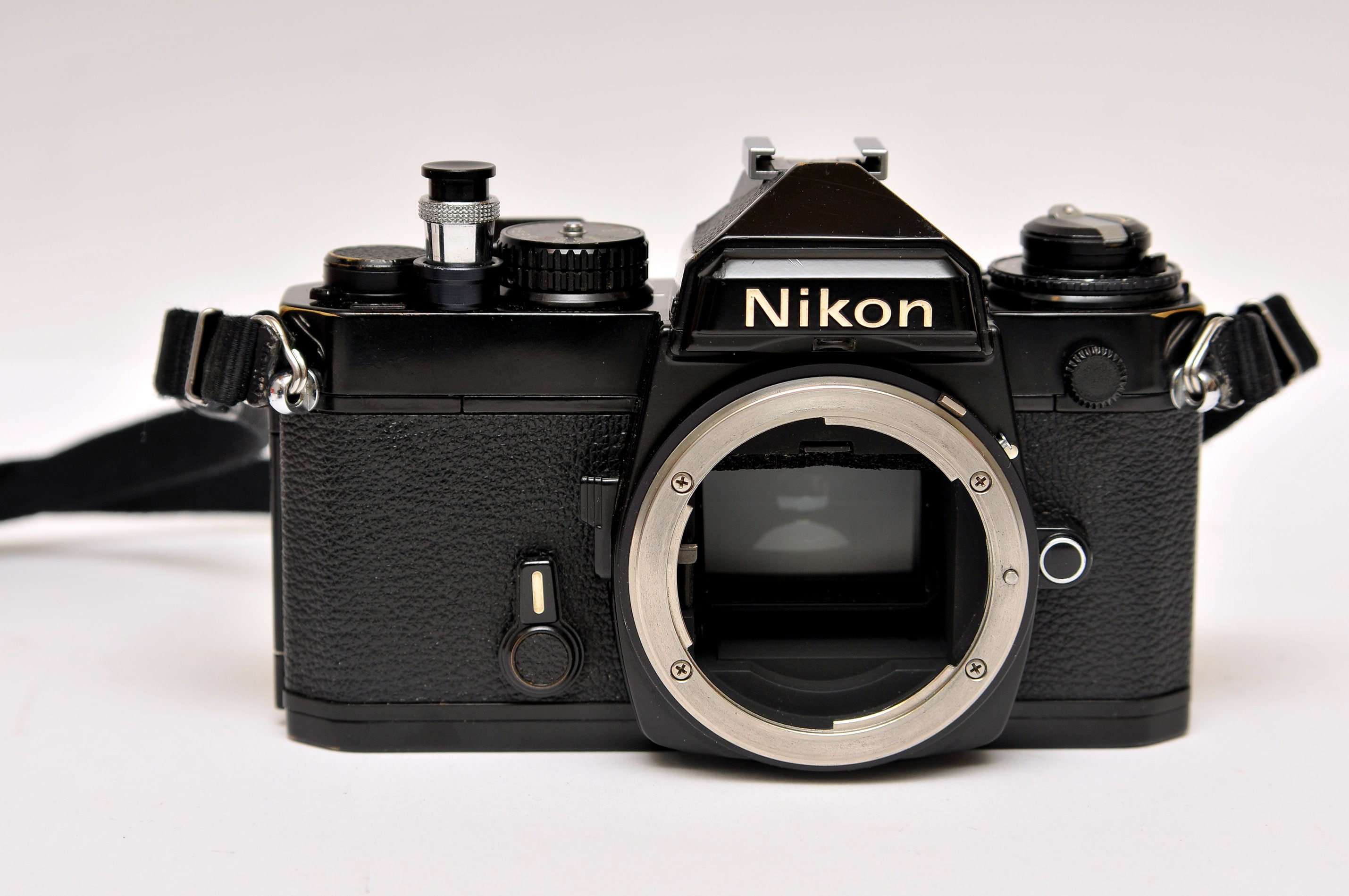 L-34 『Nikon FE』 『Micro-NIKKOR 105mm』ジャンク Nikon FE Nikkor With 105mm 1:2.5 Lens Vintage SLR Camera