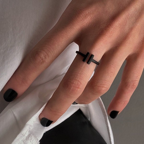 Matte black adjustable bars ring, womens stackable ring, modern geometric black ring, black parallel bars ring, black jewelry, gift for her