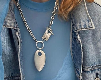 Colgante geométrico llamativo con cadena gruesa de plata: collar con cierre de palanca.