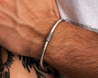 Polsino con bracciale a molla in argento antico, polsino solido regolabile da uomo per tutti i giorni, bracciale unisex in difficoltà, polsino con bracciale in stile rock, regalo per lui