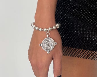 Pulsera de cadena de bolas con colgante de moneda de Justiniano de plata antigua gruesa: ajustable, bañada en plata de ley.