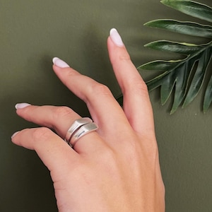 Antique silver signet rectangular open ring, womens minimal adjustable ring, stackable midi band ring, dainty smooth everyday ring, gift