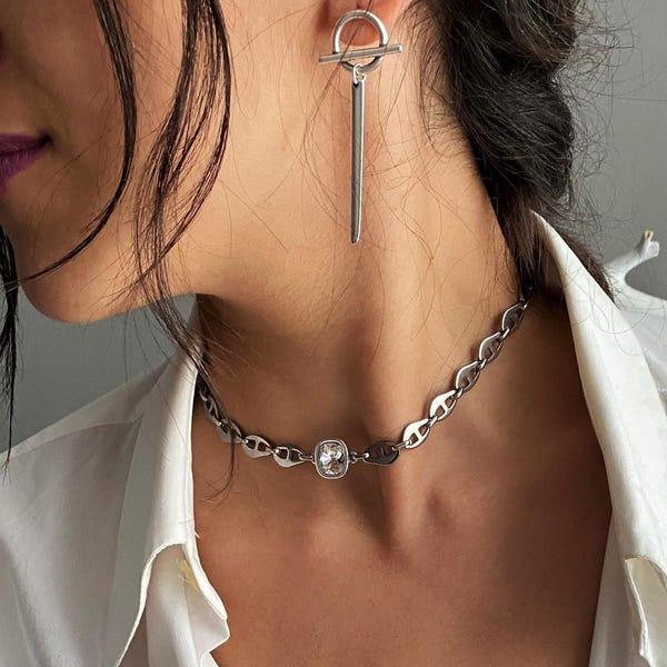 NOVIDADE! Gargantilha luxuosa ajustável com corrente Swarovski, corrente de elos irregulares em tom de grão de café prateado escuro com cristais Swarovski, gargantilha marcante.