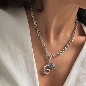 Colar de corrente com letras iniciais Swarovski de luxo, gargantilha personalizada banhada a prata, pingente inicial grande personalizado, pingente de cristal com monograma