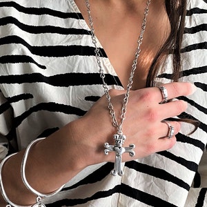 Large silver cross chain necklace, big cross silver chain pendant, cross heart rock style necklace, bold cross pendant, unique chain pendant