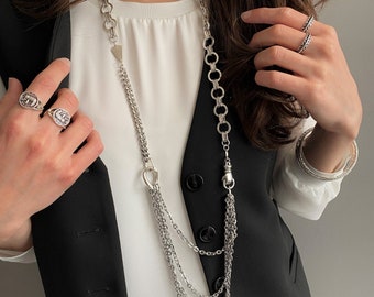 Collier long en argent avec chaînes en cuir, collier audacieux en couches de style rock glam, collier épais avec flèche multi-chaînes